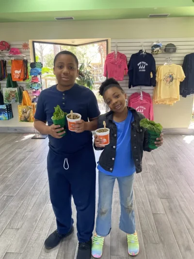 boys with ice creams