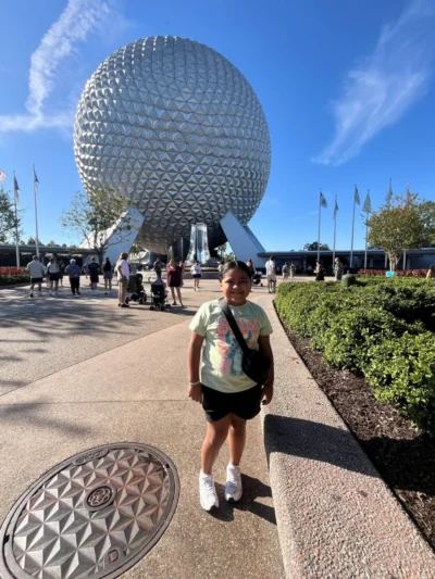 girl in the epcot park