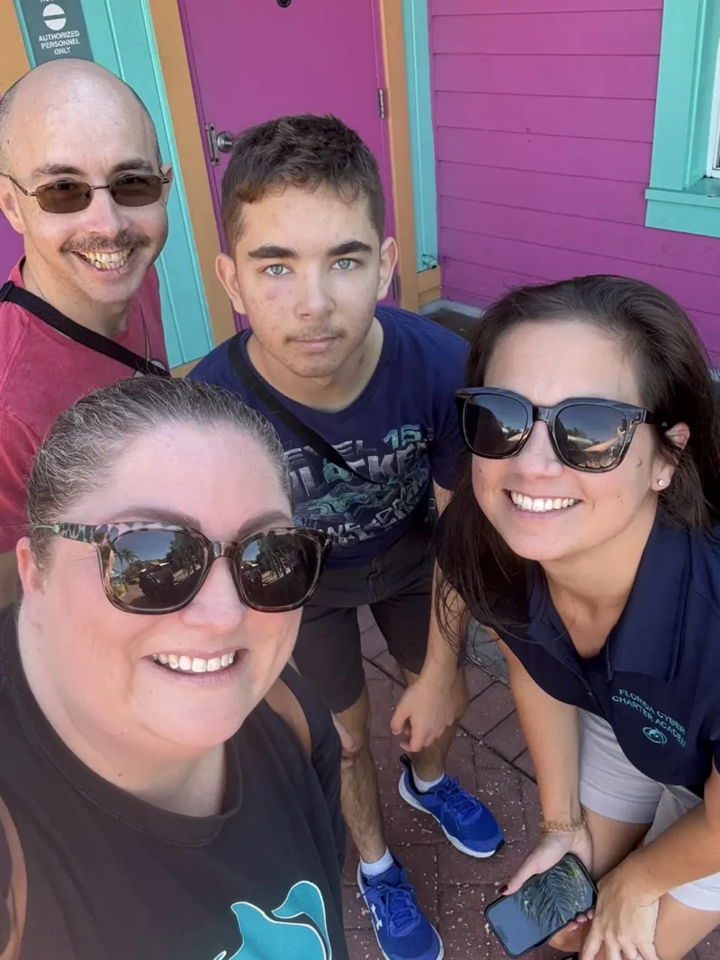 Group of person in Seaworld